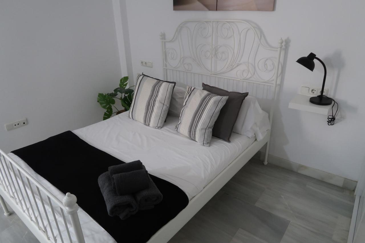 J & E Malaga Center Apartamentos Ngoại thất bức ảnh